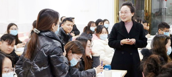 淳化 专家指导+名师授课+培优补弱+日清月结的教学模式