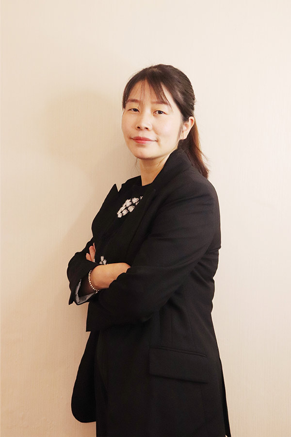 淳化吕瑶 本科学历,毕业于陕西师范大学